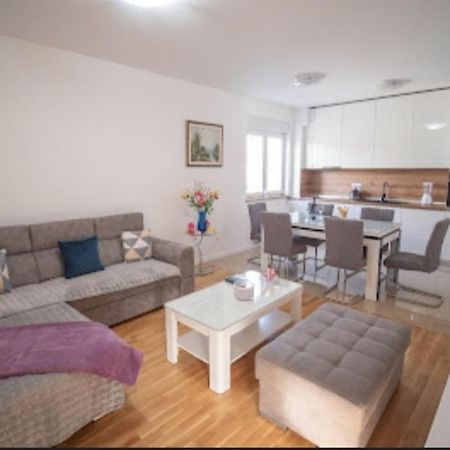 Apartman San ポスシエ エクステリア 写真