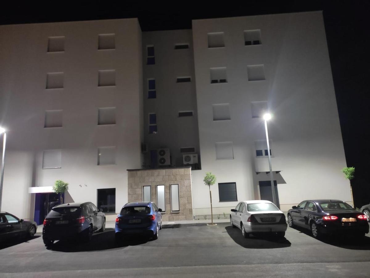Apartman San ポスシエ エクステリア 写真
