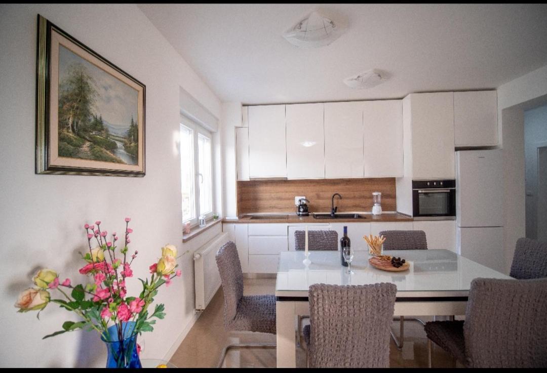 Apartman San ポスシエ エクステリア 写真