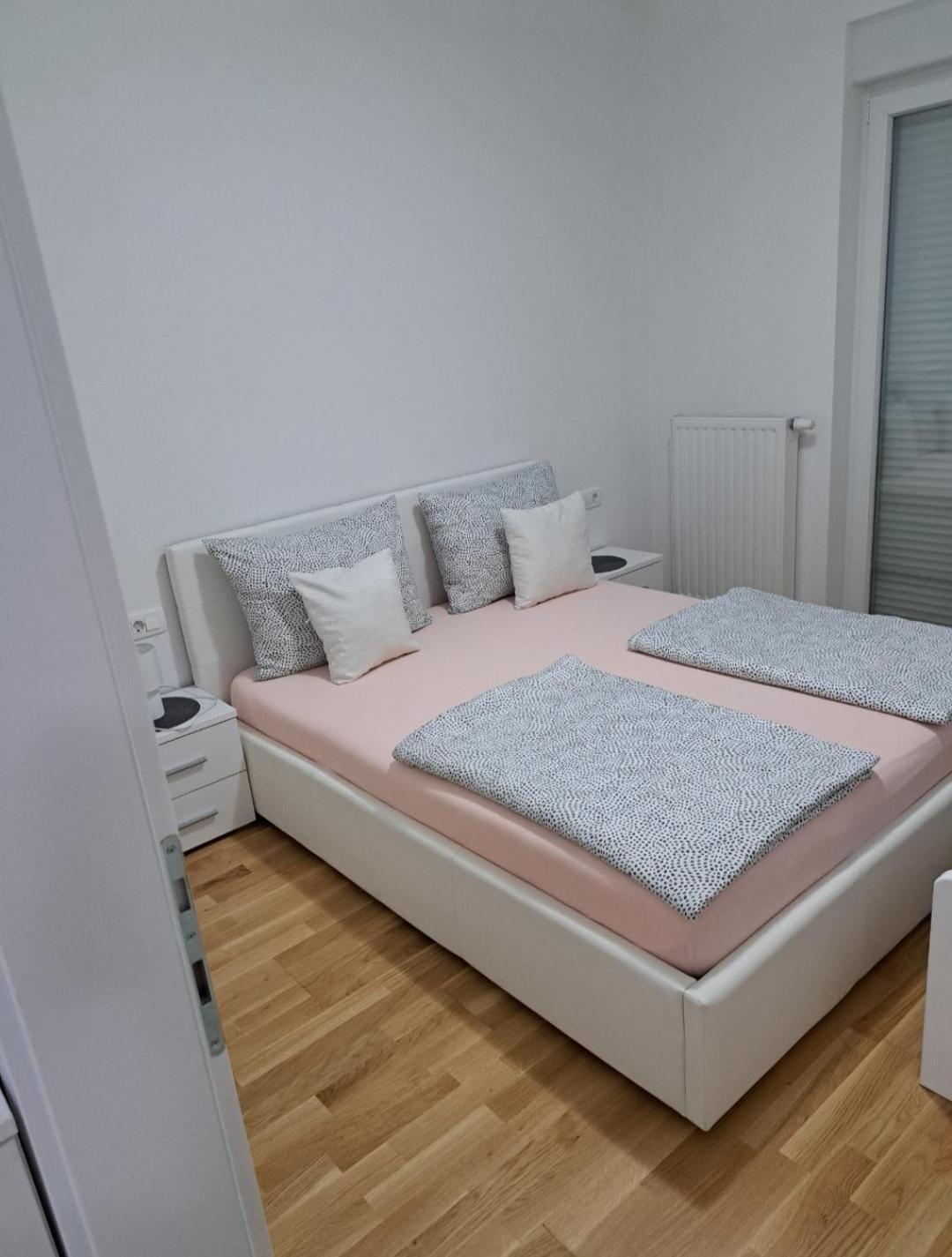 Apartman San ポスシエ エクステリア 写真